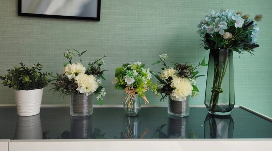 How to Create Beautiful Flower Arrangements: 13 Pro Tips