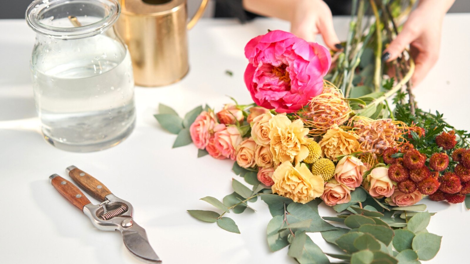 How to Make Cut Flowers Last Longer 11 Pro Tips