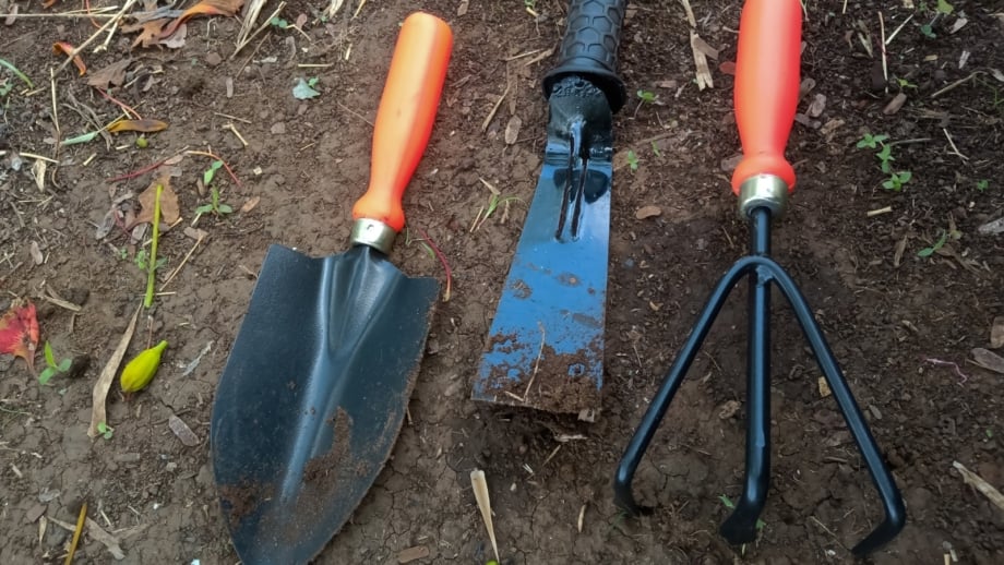 9 Tips for Preparing Your Garden Tools for Winter Storage