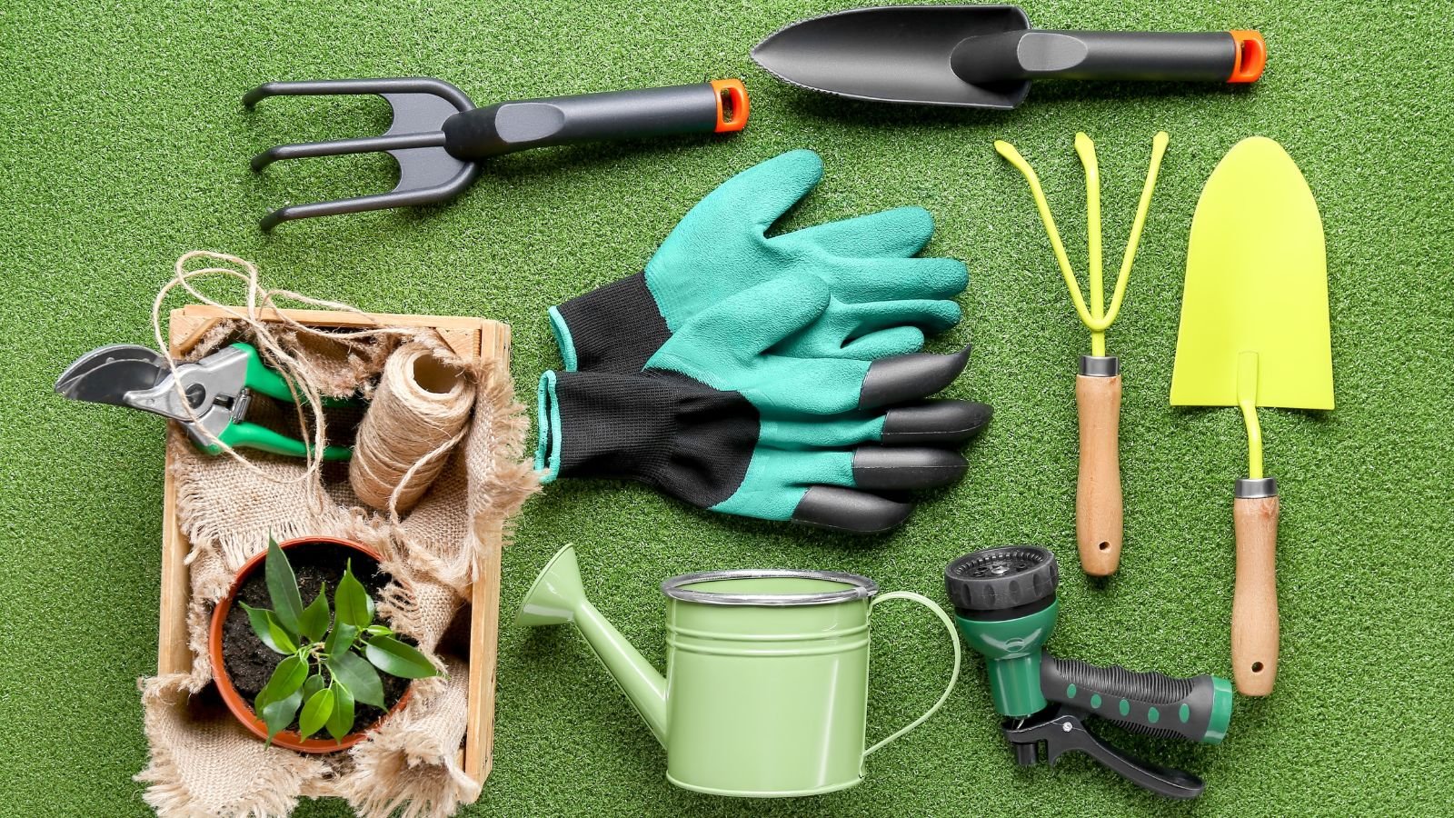 10 Luxury Gardening Gifts Worth The Splurge